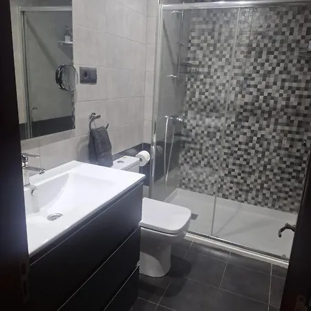Appartamento Céntrico Con Parking Www Venaoviedo Es Oviedo